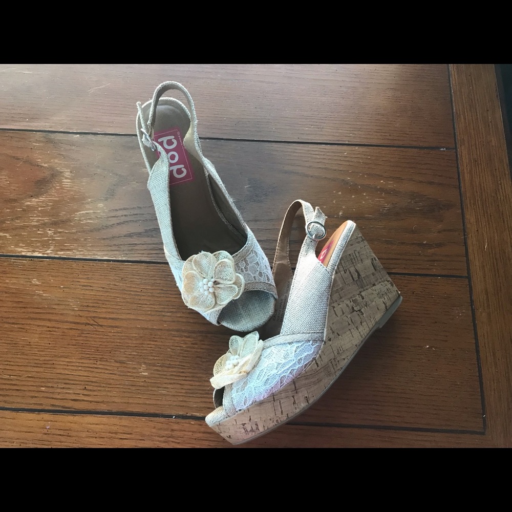 Shoes - Picture 3 of 3